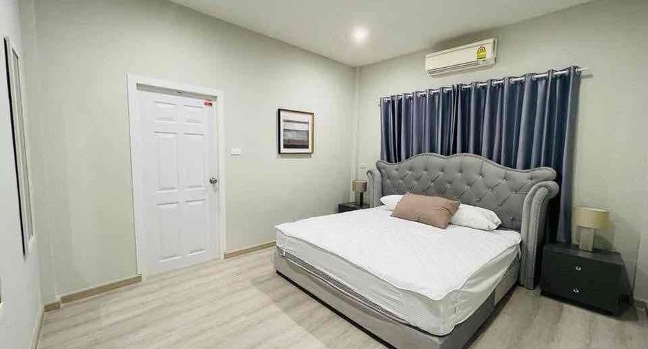 For rent and for sale 4 bedrooms villa in Bang Lamung, Chonburi