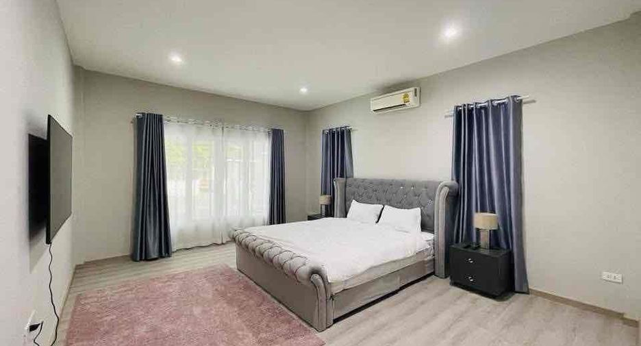 For rent and for sale 4 bedrooms villa in Bang Lamung, Chonburi