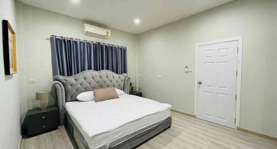 For rent and for sale 4 bedrooms villa in Bang Lamung, Chonburi