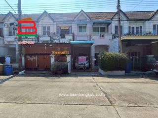 For sale 2 bedrooms townhouse in Khlong Luang, Pathum Thani