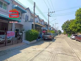 For sale 2 bedrooms townhouse in Khlong Luang, Pathum Thani