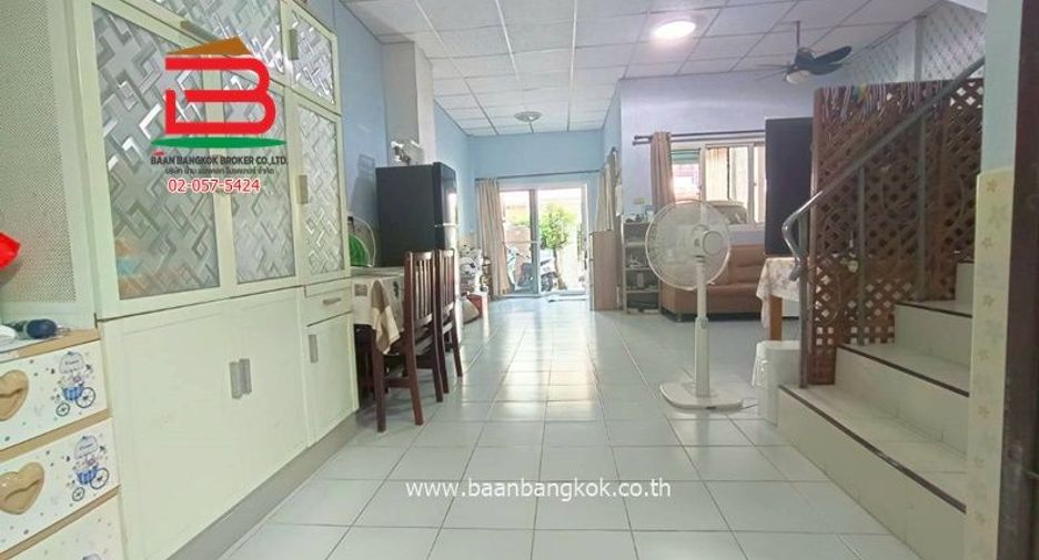 For sale 2 ベッドルーム townhouse in Khlong Luang, Pathum Thani