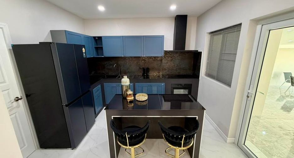 For rent 4 bedrooms house in Bang Lamung, Chonburi