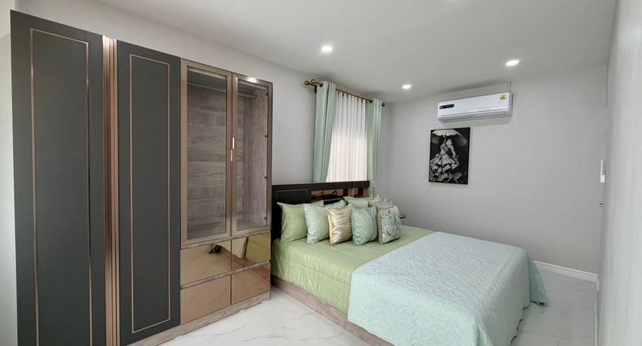 For rent 4 bedrooms house in Bang Lamung, Chonburi