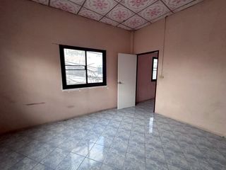 For sale 4 bedrooms retail Space in Si Racha, Chonburi