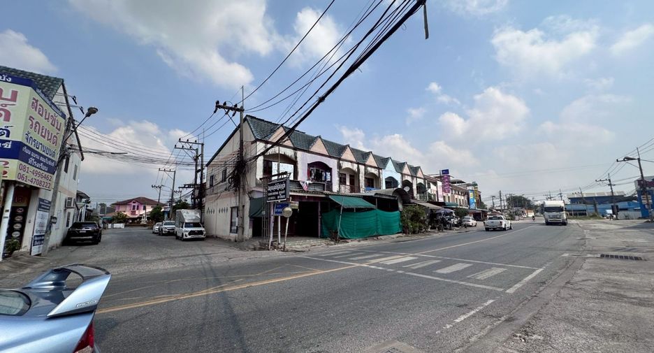 For sale 4 bedrooms retail Space in Si Racha, Chonburi