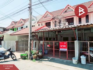 À vendre 2 chambres maison de ville à Phanat Nikhom, Chonburi
