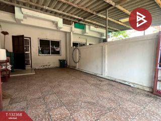 À vendre 2 chambres maison de ville à Phanat Nikhom, Chonburi