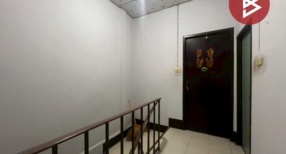 For sale 2 bedrooms townhouse in Phanat Nikhom, Chonburi