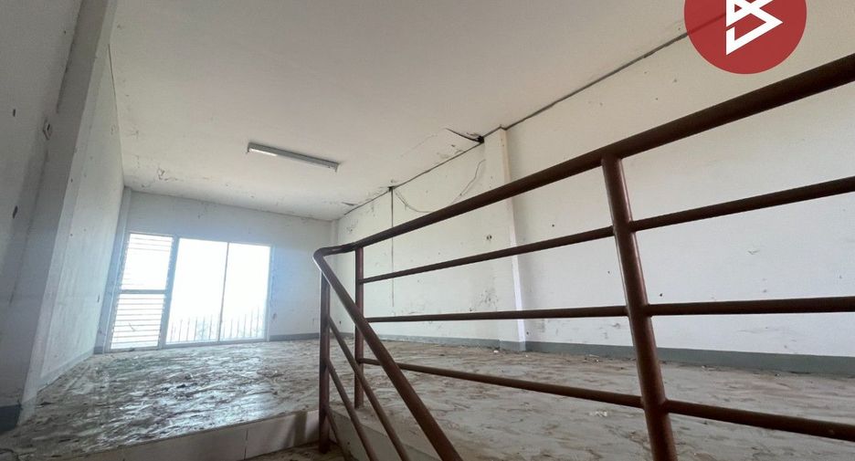 Local comercial en venta de 3 habitaciones en Mueang Khon Kaen, Khon Kaen