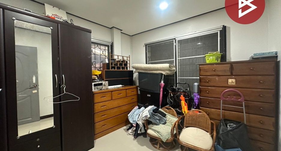 For sale 3 bedrooms house in Sam Khok, Pathum Thani
