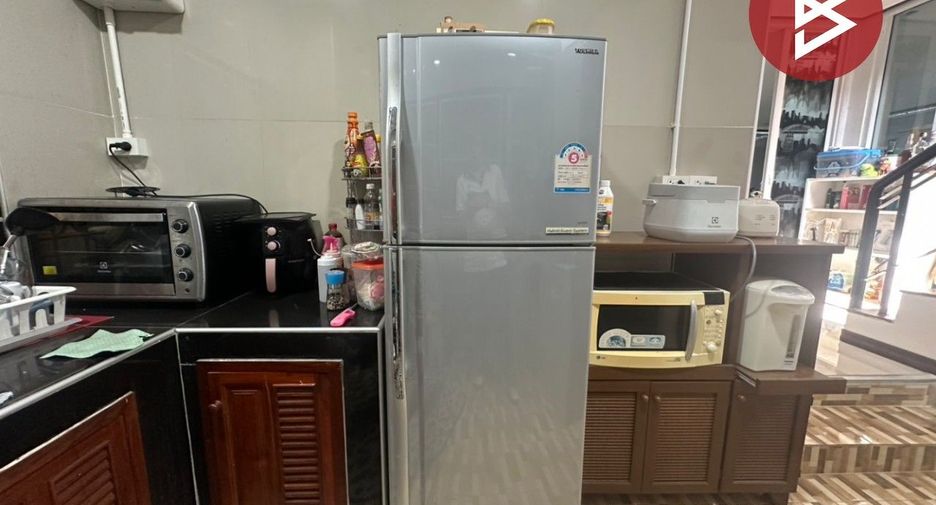 For sale 3 bedrooms house in Sam Khok, Pathum Thani