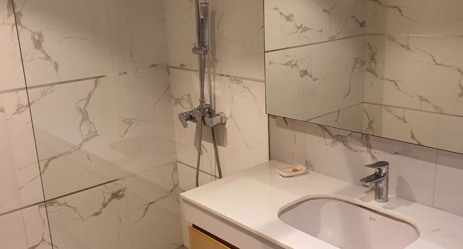 Condo en alquiler de 2 habitaciones en Watthana, Bangkok
