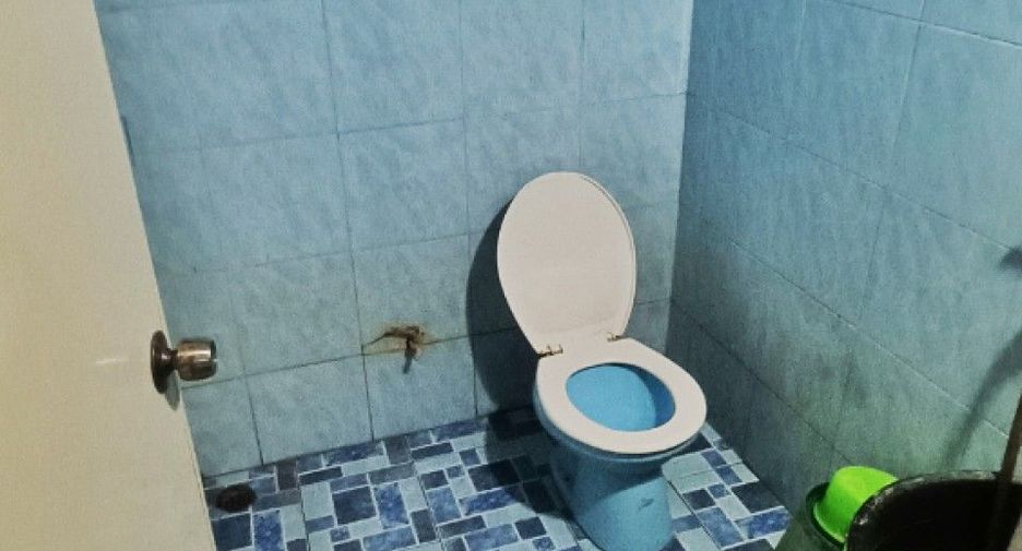 Продажа 4 спальни дом в Саттахип, Чонбури