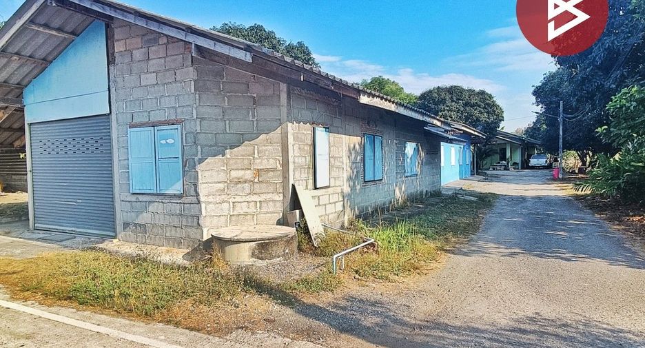 Продажа 4 спальни дом в Саттахип, Чонбури