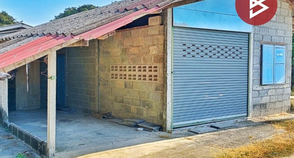 Продажа 4 спальни дом в Саттахип, Чонбури