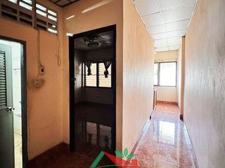 For sale 4 bedrooms townhouse in Din Daeng, Bangkok