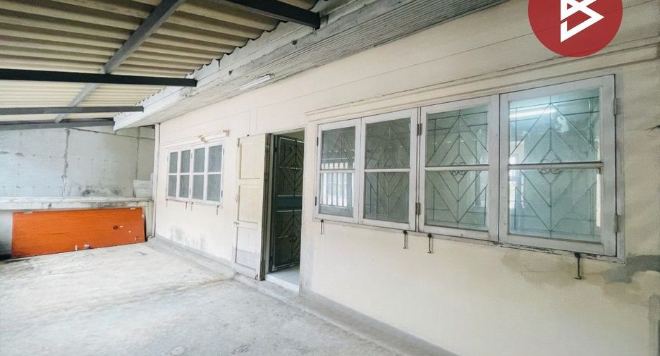 For sale 3 bedrooms townhouse in Prawet, Bangkok