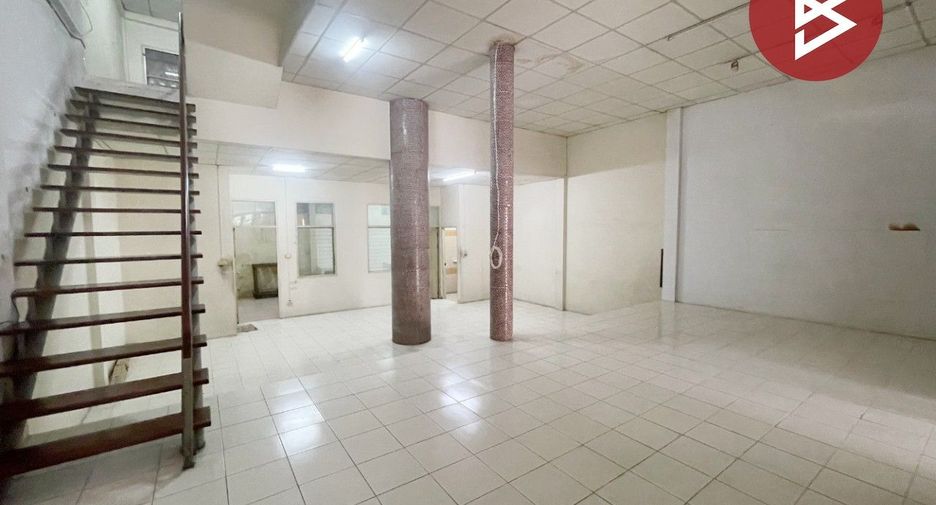 For sale 3 bedrooms townhouse in Prawet, Bangkok
