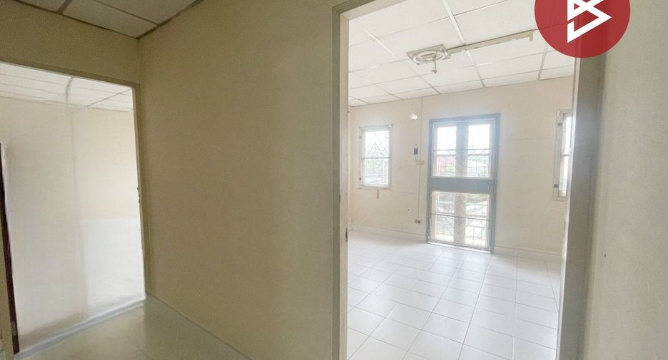 For sale 3 bedrooms townhouse in Prawet, Bangkok