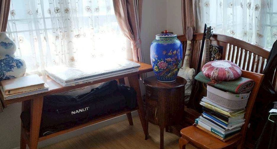 For rent 3 bedrooms house in Bang Khun Thian, Bangkok