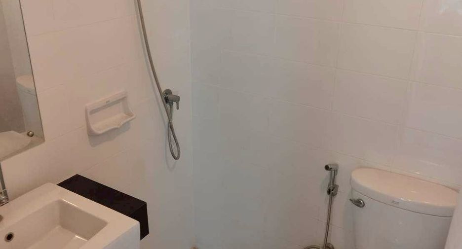 For rent 3 bedrooms house in Bang Khun Thian, Bangkok