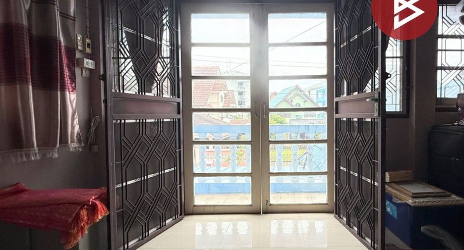 For sale 5 bedrooms house in Sam Phran, Nakhon Pathom
