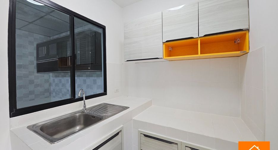 For sale 3 bedrooms townhouse in Bueng Kum, Bangkok