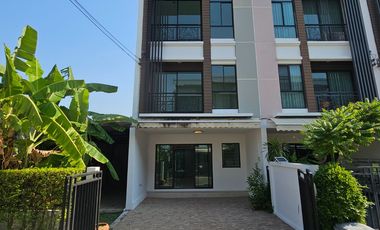 For sale 3 bedrooms townhouse in Bueng Kum, Bangkok