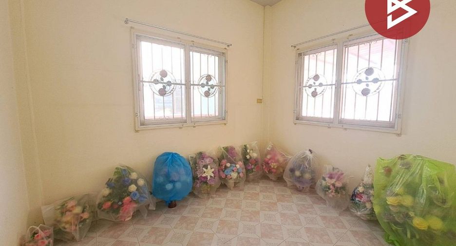 For sale 3 bedrooms house in Mueang Nakhon Sawan, Nakhon Sawan