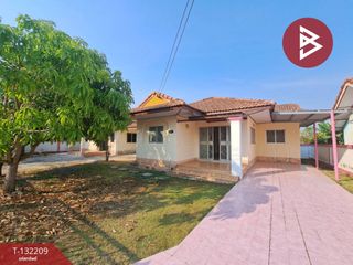 For sale 3 bedrooms house in Mueang Nakhon Sawan, Nakhon Sawan