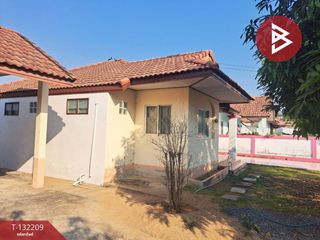 For sale 3 bedrooms house in Mueang Nakhon Sawan, Nakhon Sawan