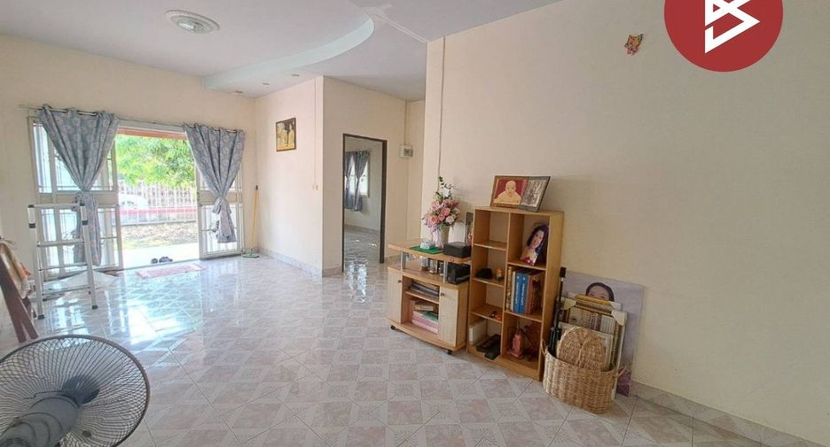 For sale 3 bedrooms house in Mueang Nakhon Sawan, Nakhon Sawan