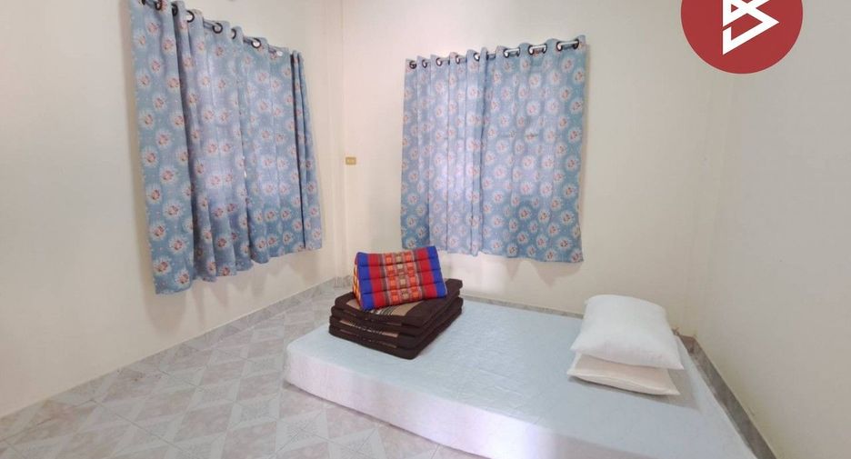 For sale 3 bedrooms house in Mueang Nakhon Sawan, Nakhon Sawan