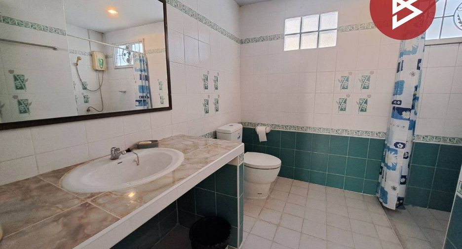 For sale 3 bedrooms house in Mueang Nakhon Sawan, Nakhon Sawan
