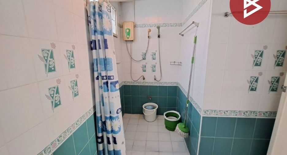 For sale 3 bedrooms house in Mueang Nakhon Sawan, Nakhon Sawan