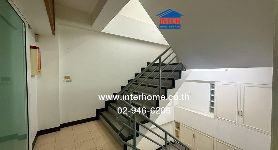 Büro zum Kauf mit 2 Zimmer in Bang Kapi, Bangkok