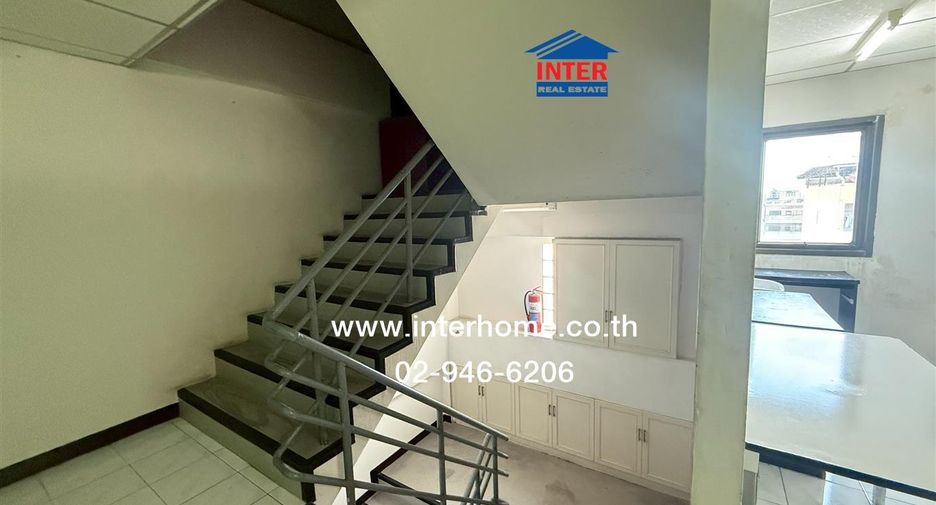 Büro zum Kauf mit 2 Zimmer in Bang Kapi, Bangkok
