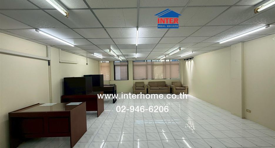 Büro zum Kauf mit 2 Zimmer in Bang Kapi, Bangkok
