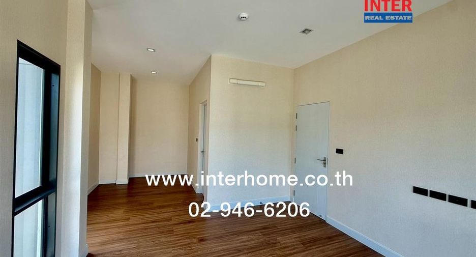 For sale 4 bedrooms house in Lat Krabang, Bangkok