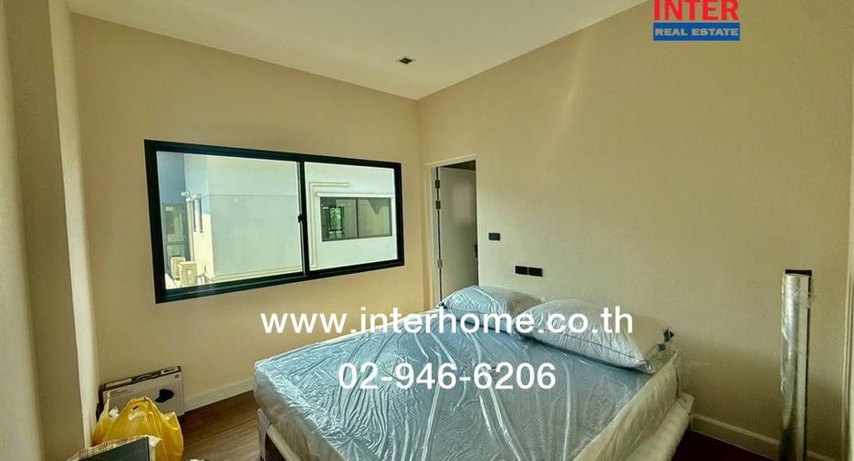 For sale 4 bedrooms house in Lat Krabang, Bangkok