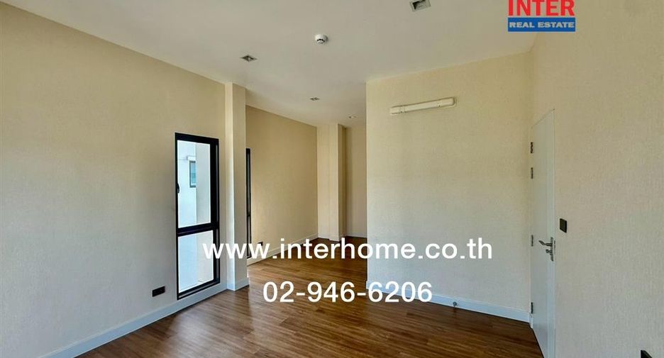 For sale 4 bedrooms house in Lat Krabang, Bangkok