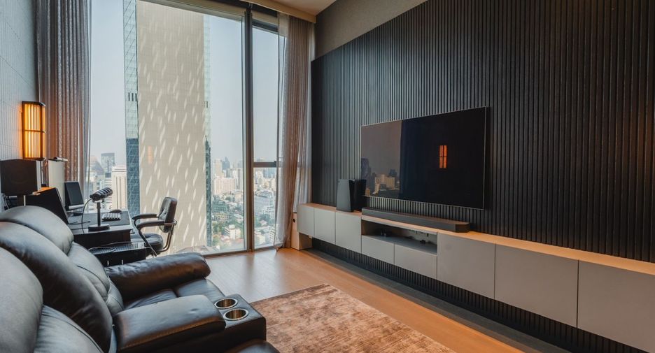 For sale 2 bedrooms condo in Pathum Wan, Bangkok