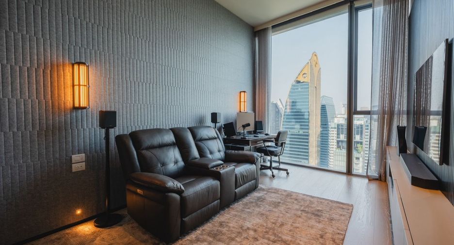 For sale 2 bedrooms condo in Pathum Wan, Bangkok