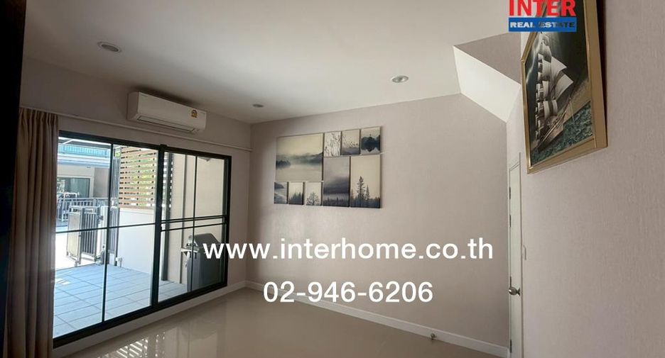 For sale 3 ベッドルーム townhouse in Saphan Sung, Bangkok