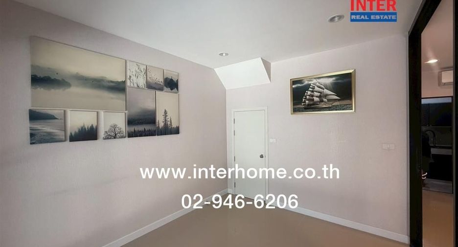 For sale 3 ベッドルーム townhouse in Saphan Sung, Bangkok