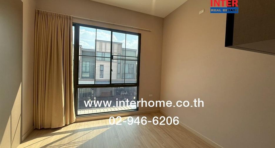 For sale 3 ベッドルーム townhouse in Saphan Sung, Bangkok