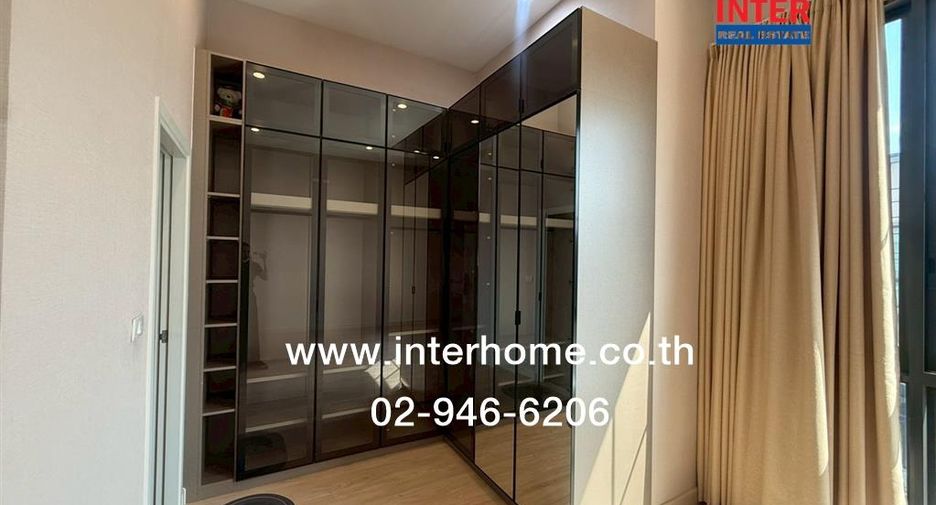 For sale 3 ベッドルーム townhouse in Saphan Sung, Bangkok