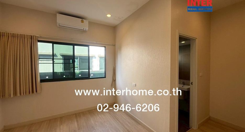 For sale 3 ベッドルーム townhouse in Saphan Sung, Bangkok