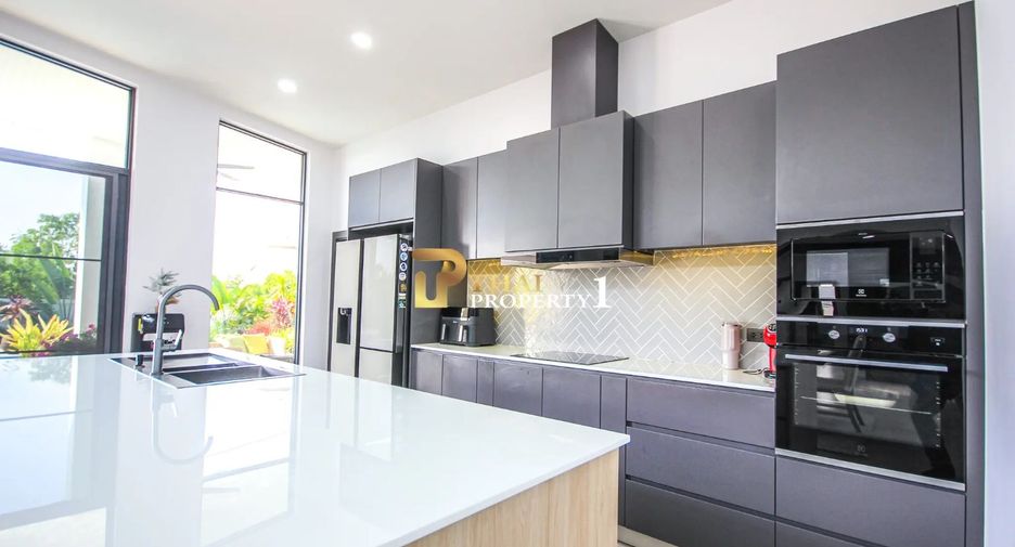For sale 4 bedrooms villa in Pran Buri, Prachuap Khiri Khan